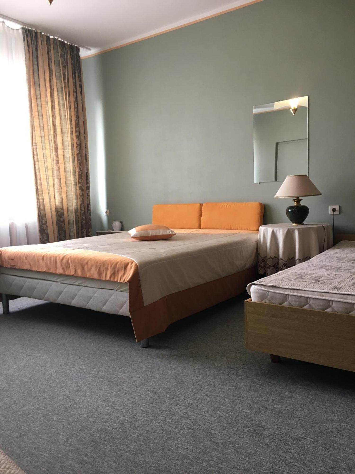 Monikas Hotel ลาปเมซเซียมส์ ภายนอก รูปภาพ